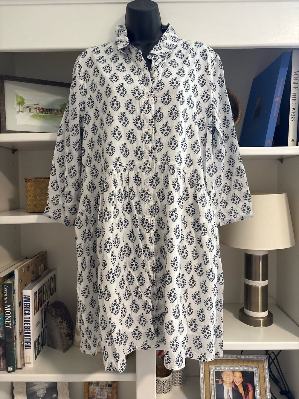 Ro’s Garden White Button-Front Dress with Floral Print